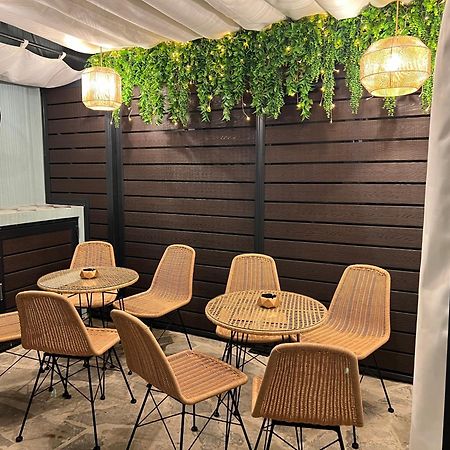 Oasis Apartment 2 By Gg อเล็กซานโดรโพลิส ภายนอก รูปภาพ